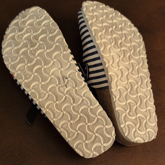 Birkenstock Birkies Disney Blue and Red Sandals With Mickey and Minnie - Picture 6 of 8